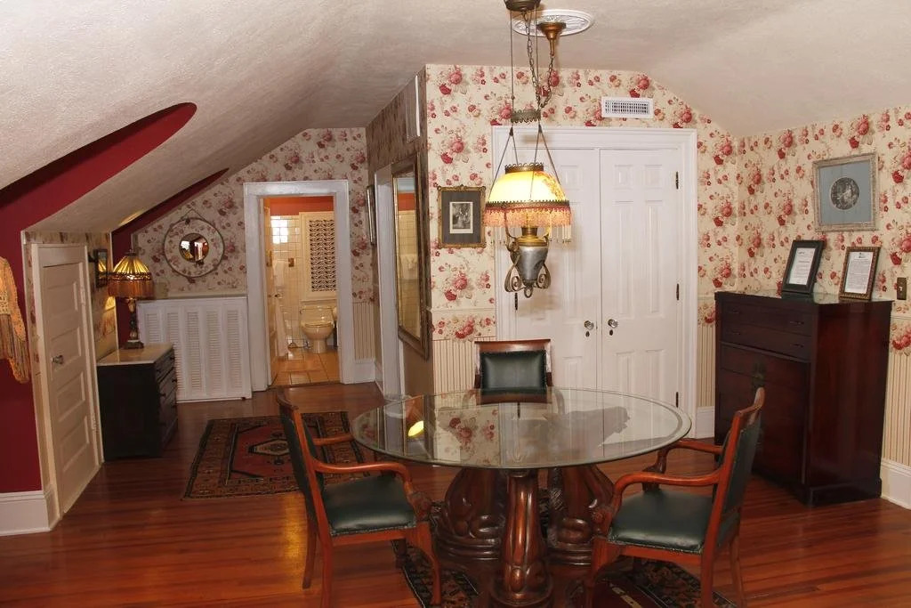 Melange Bed & Breakfast