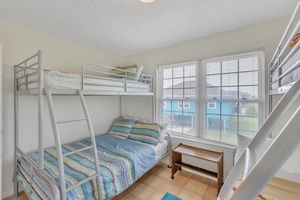 Alsup House In Jamaica Beach 3 Bedroom Home by Redawning