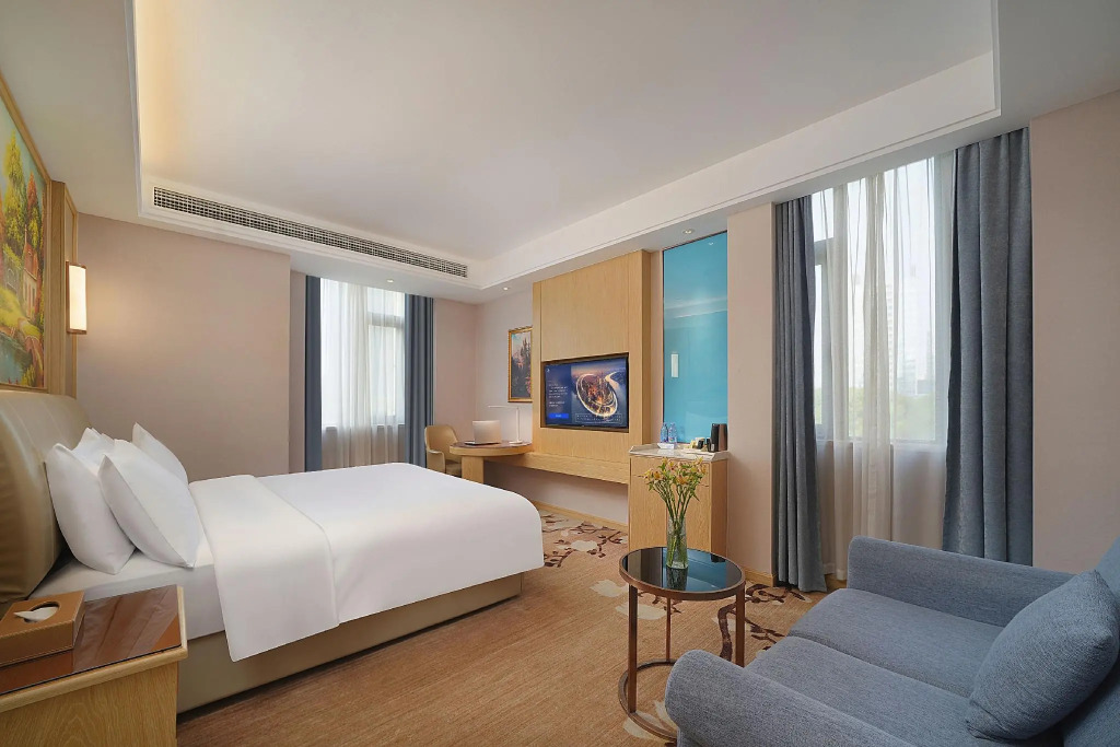 Vienna International Hotel (Suzhou University Town Yuexi subway station store)