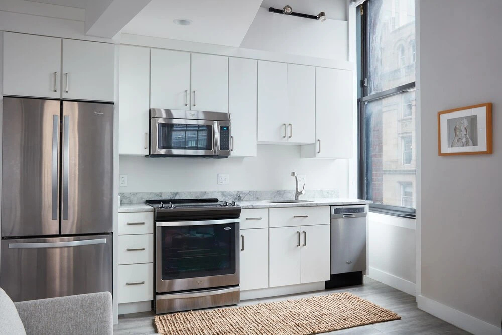 Bi-level 1BR in Downtown Crossing by Sonder