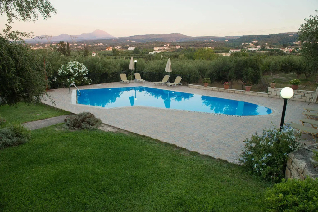 Lefkothea Villas with Large Pool, BBQ & Playground