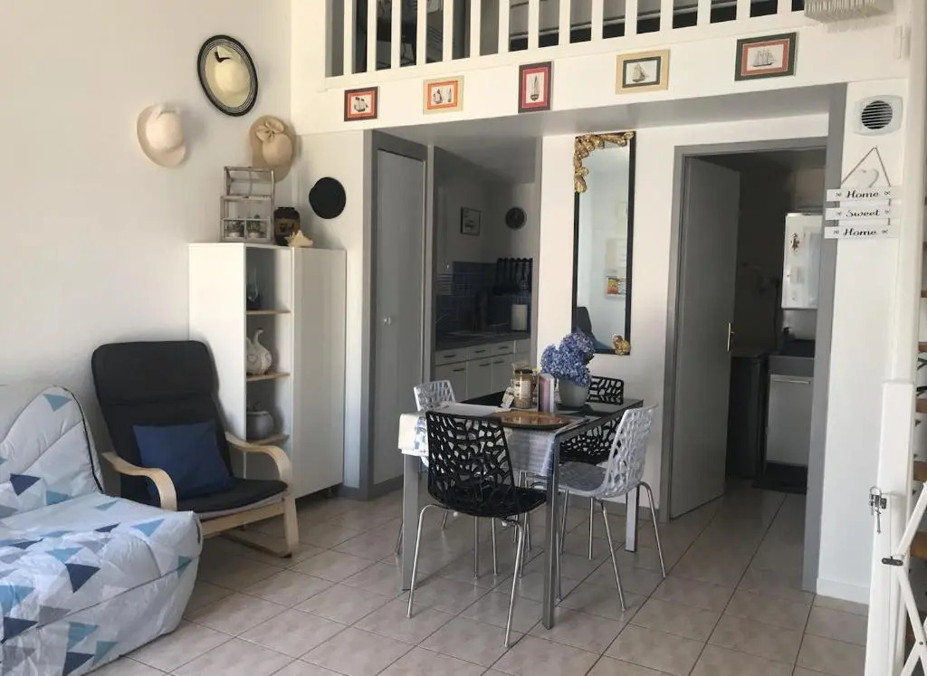 Jolie Maison Bien Équipée, Pour 2 Ou 4 Personnes