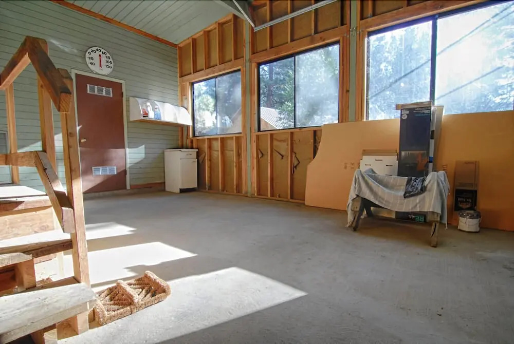 Walk to Beach From Quaint Cabin W/garage - #192