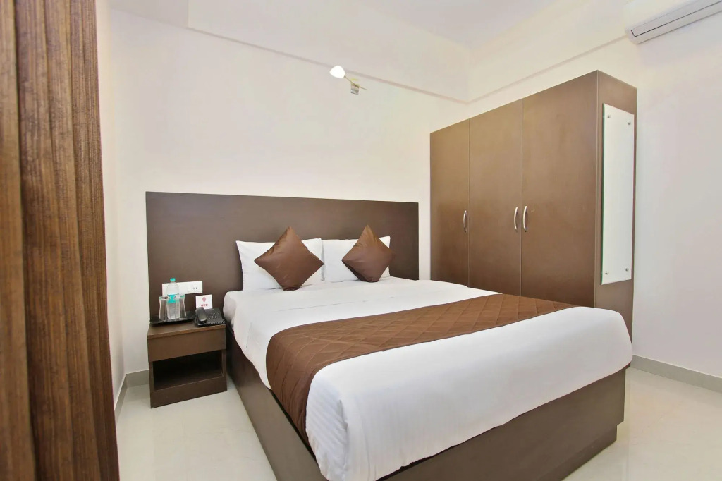 Hotel Bali Square By OYO Rooms