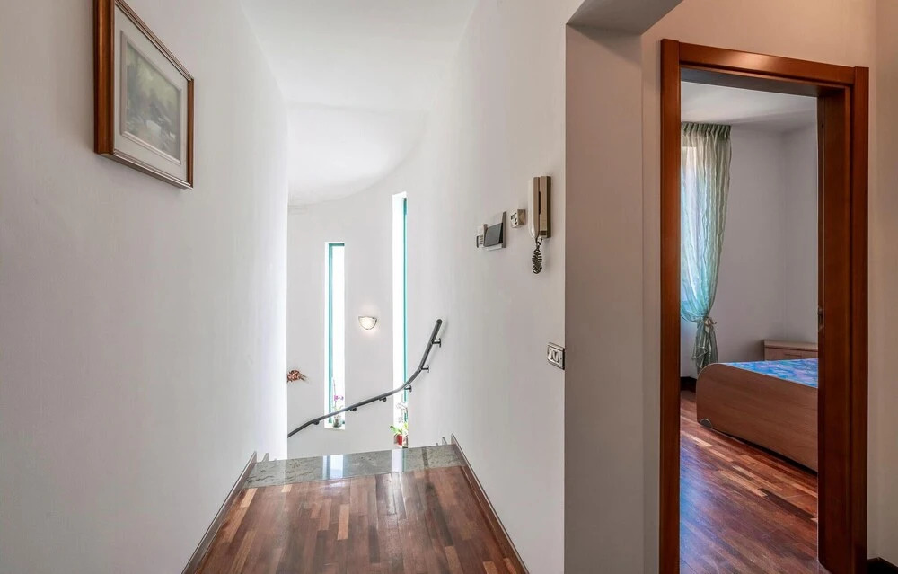 Beautiful Home In Belsito With Wifi
