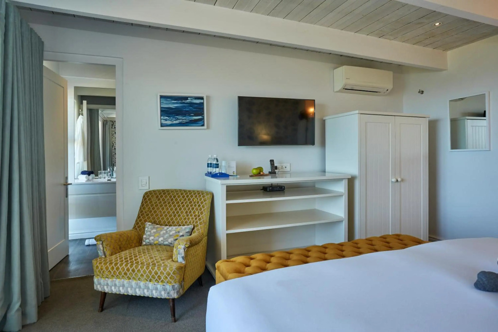 One Marine Drive Boutique Hotel & Spa by The Living Journey Collection