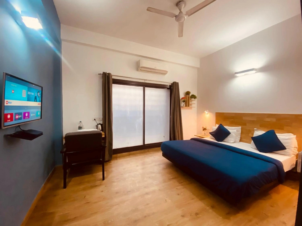 Hotel Diamond Stays Sector 51 Noida