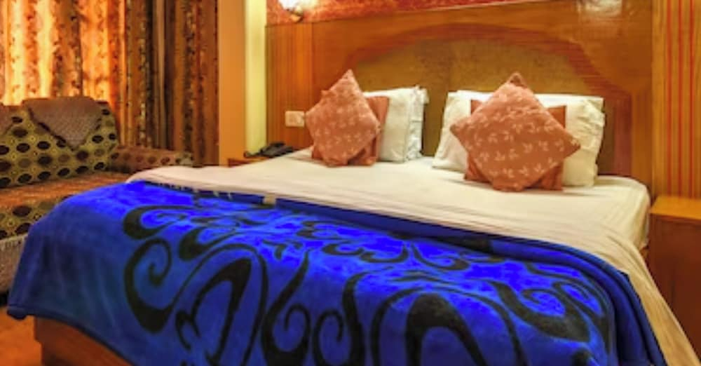 Hotel K-I-N-G Palace