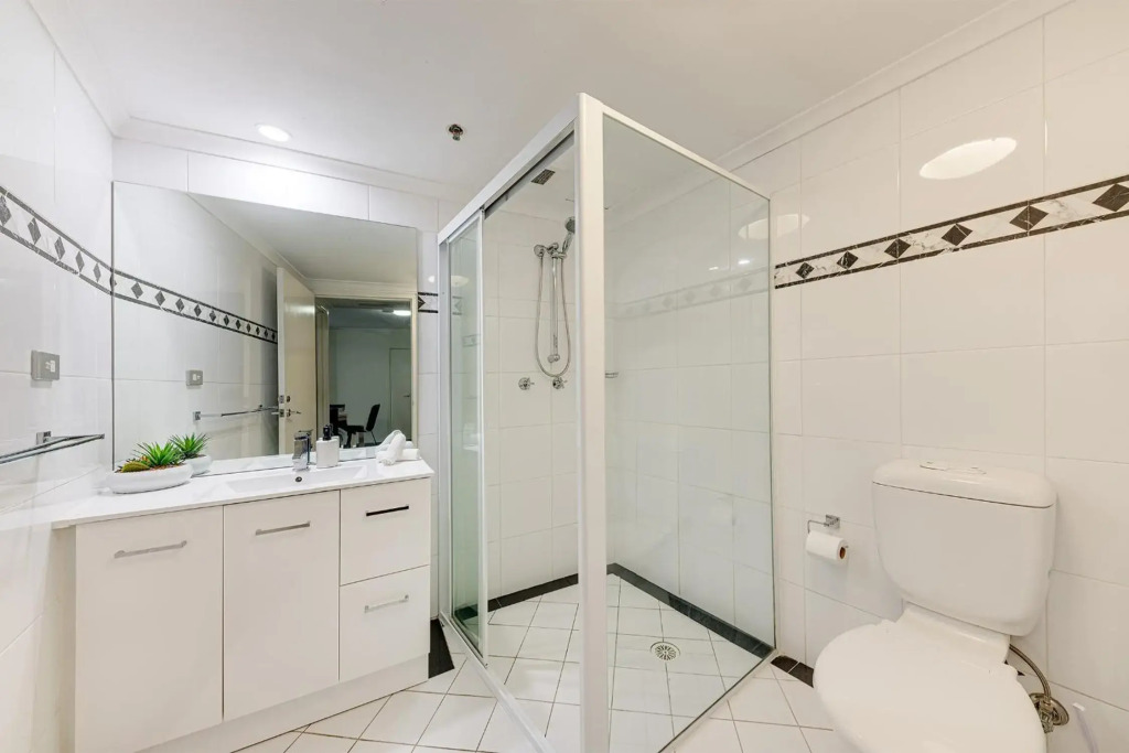 KOZYGURU Sydney CBD Best Location 1 Bed APT NHA317-502A