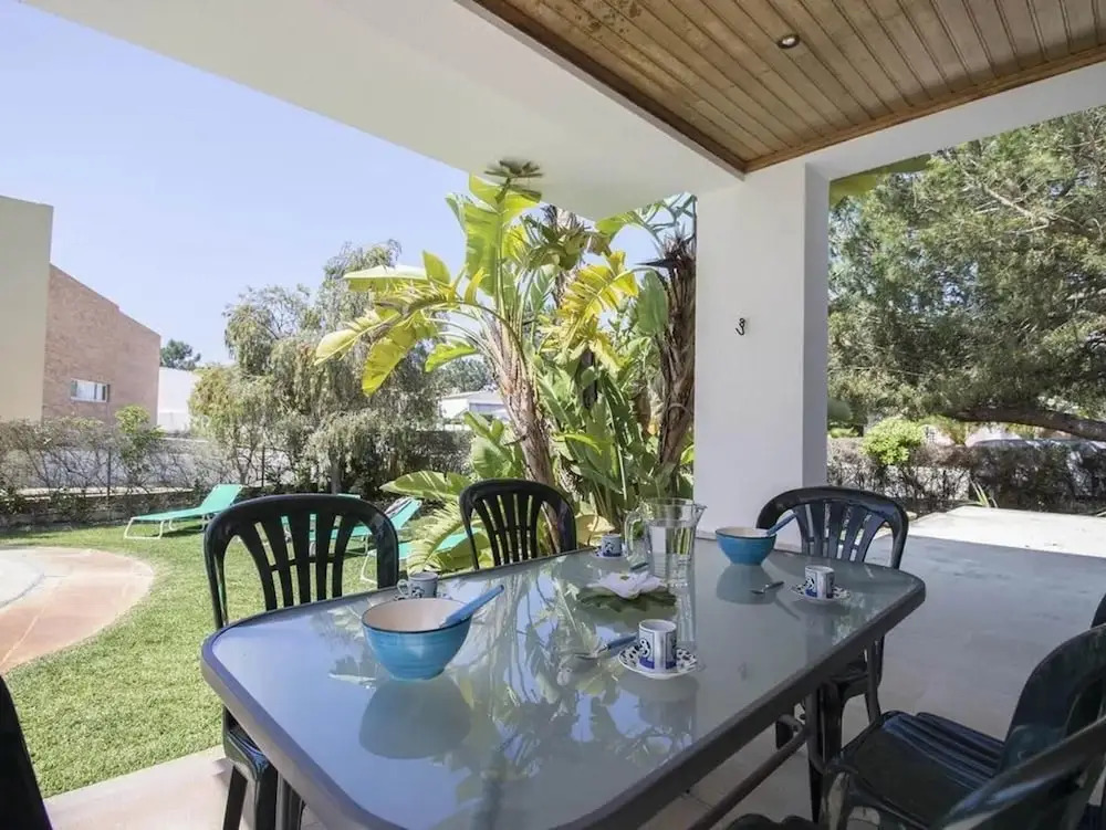Villa Fati in Pen Nsula de Tr ia