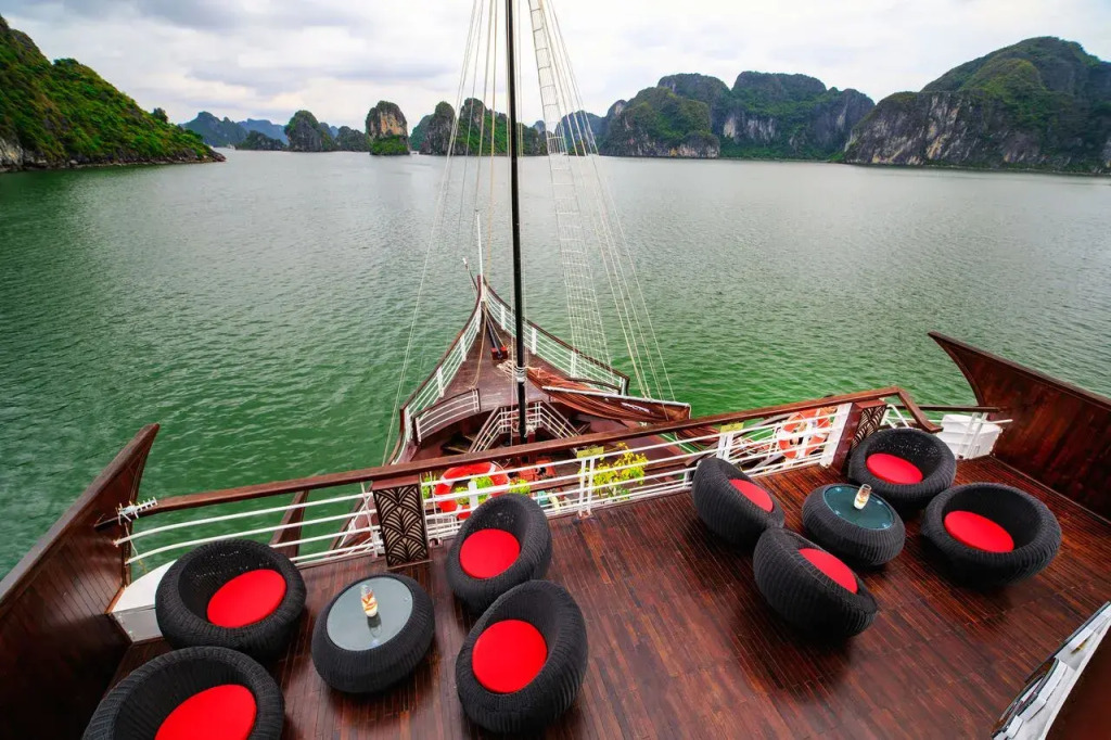 V'Spirit Cruise