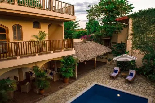 Casa Lucia Boutique Suites & Apartments