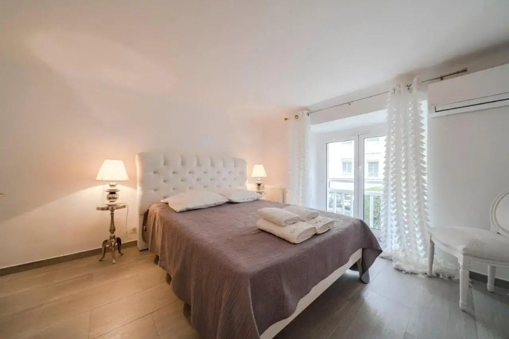 Wdf 6 bedrooms heart of Cannes!!