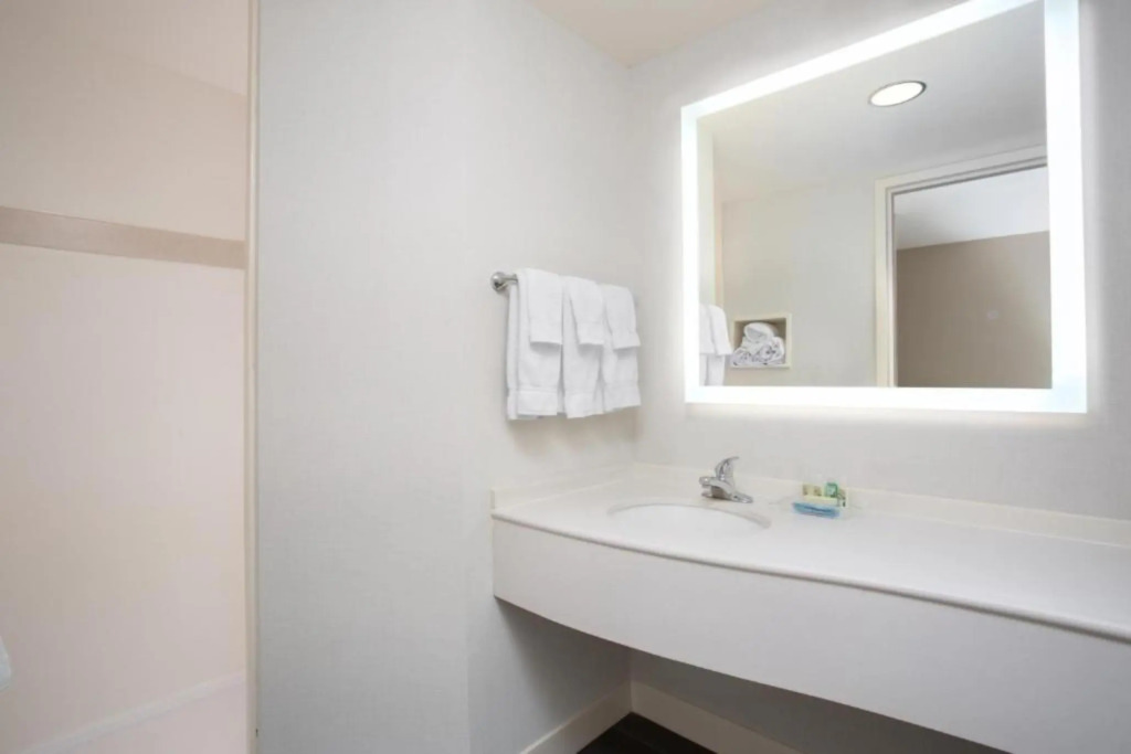 Holiday Inn Colorado Springs - Airport by IHG