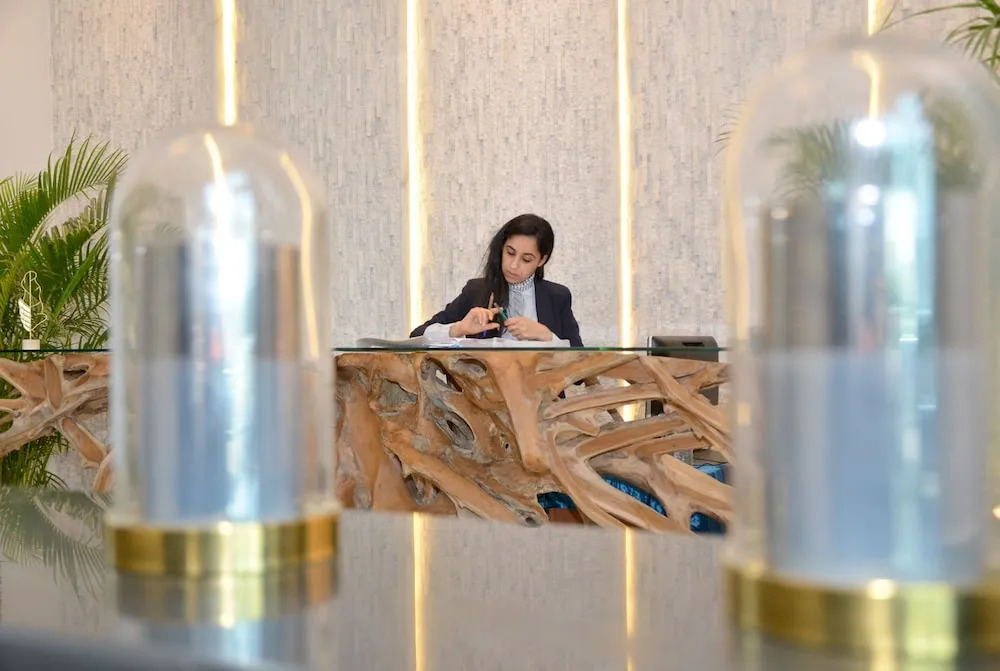 WINDSOR HOTEL CITY CENTER