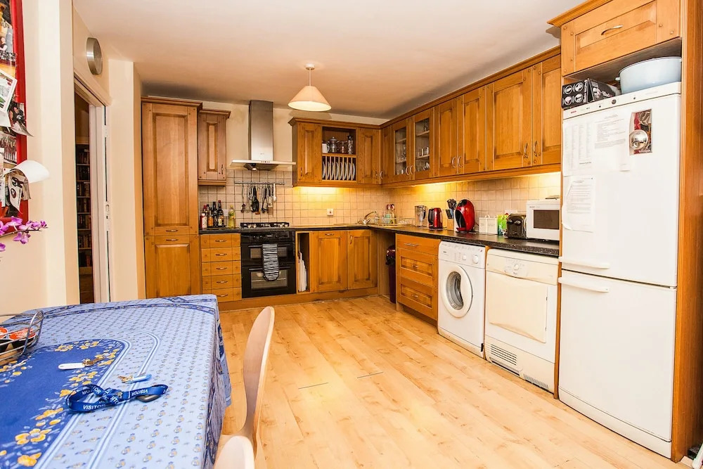 Gorgeous Spacious 3 Bed Apartment in Clapham