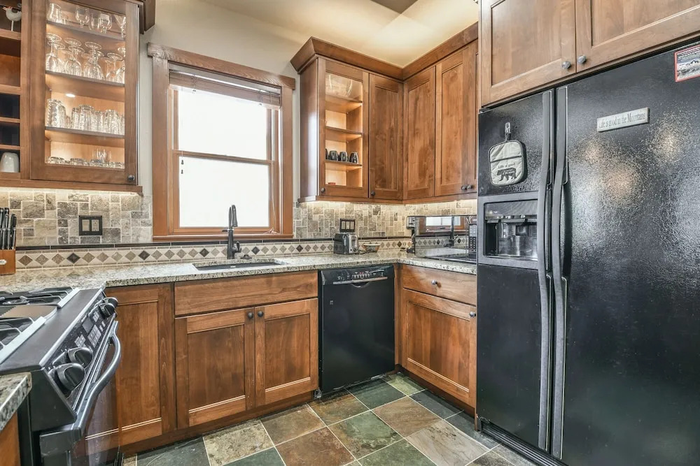 Red Hawk Townhomes 2333