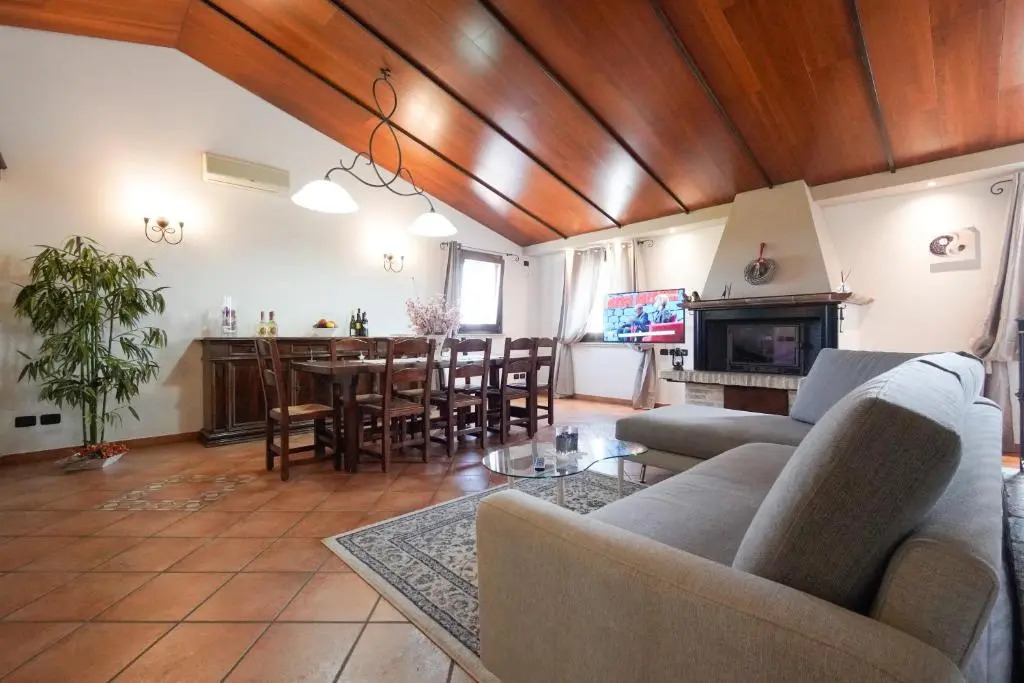 CHEZ BARNIE favoloso appartamento privato in villa