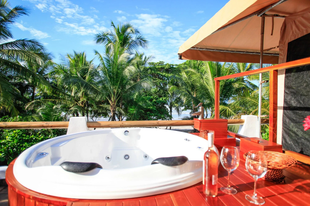 Hotel Tropico Latino