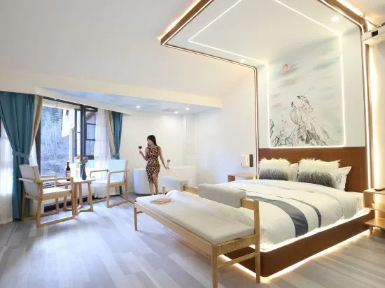 Silent bed and breakfast in Lugu Lake