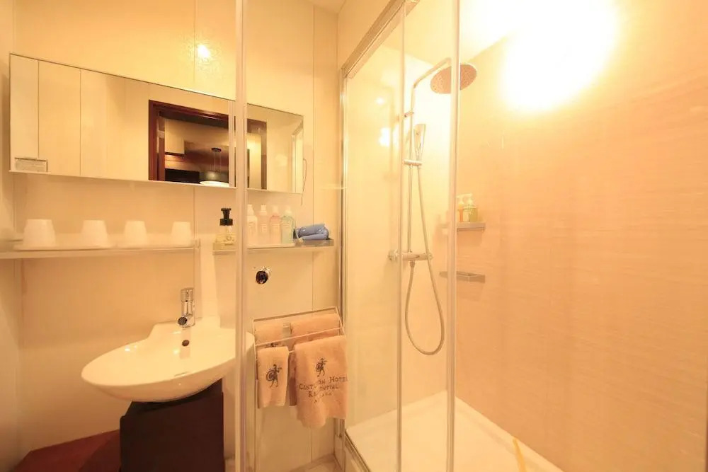 Centurion Hotel Residential Cabin Tower