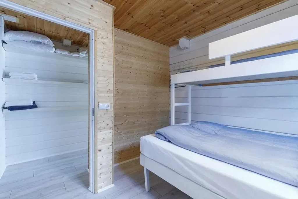 Blue Viking Luxury Cabin