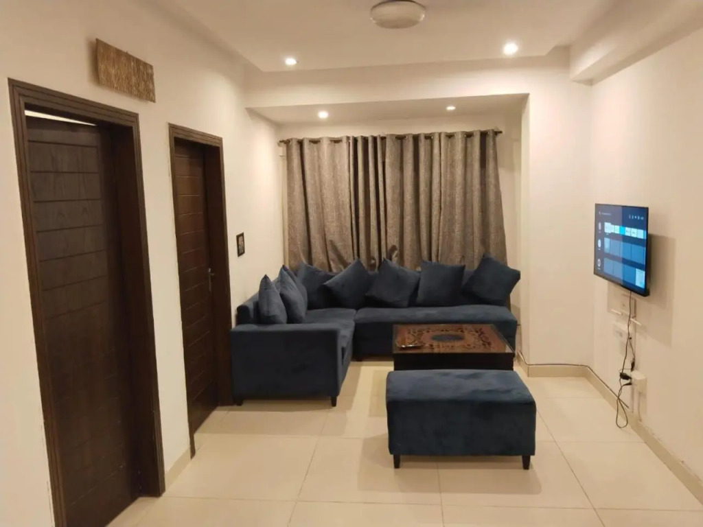 Elegant 2king BR Family Apt, wifi,Netflix E11