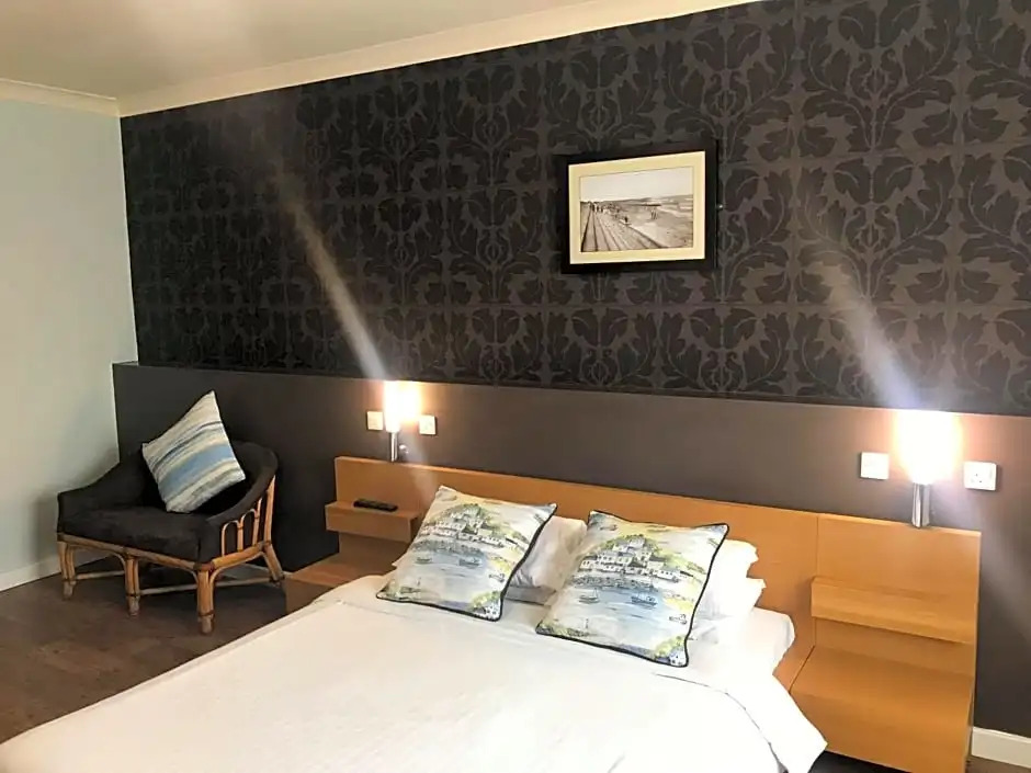 The Anchor Hotel & Bars