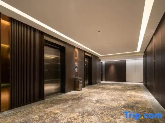 The GiorgioMorandi Hotels (West Railway Station International Convention and Exhibition Center)