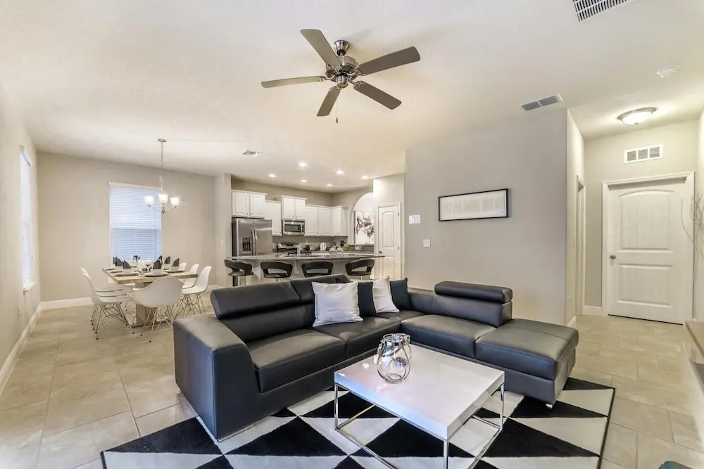 Oakbourne Avenue 5369
