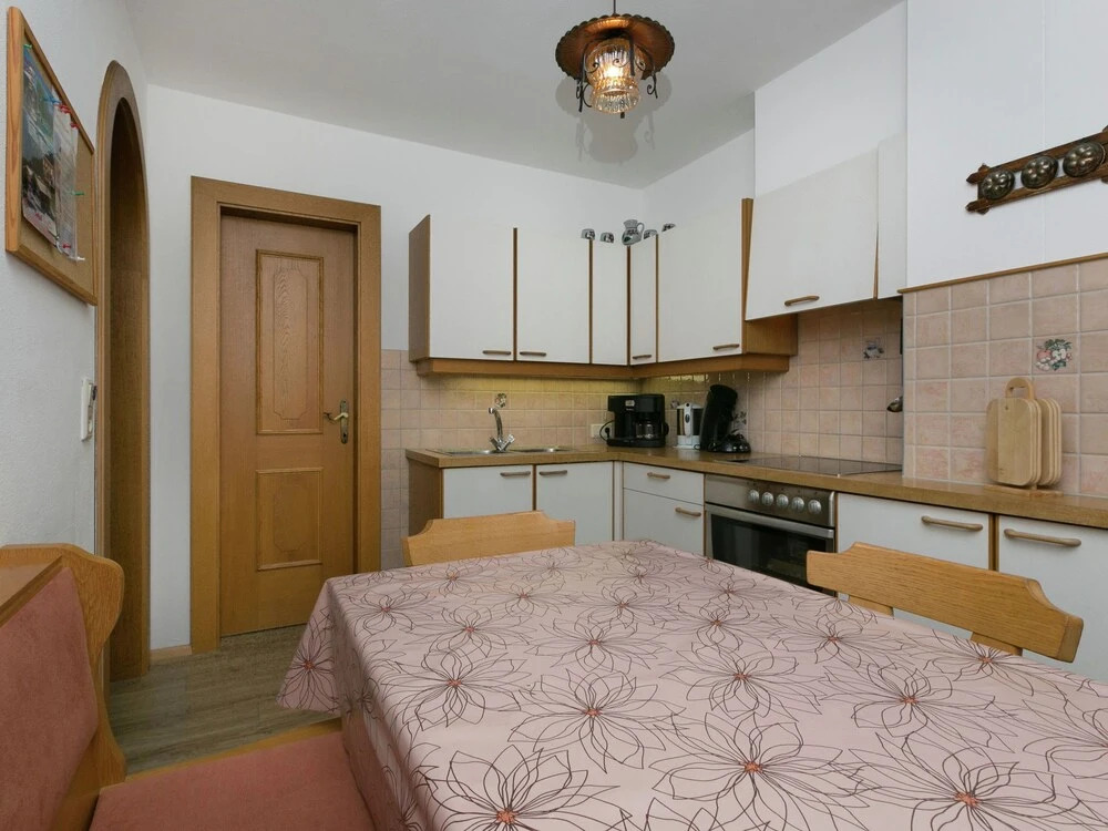 Modern Apartment in Uderns Near Ski Area