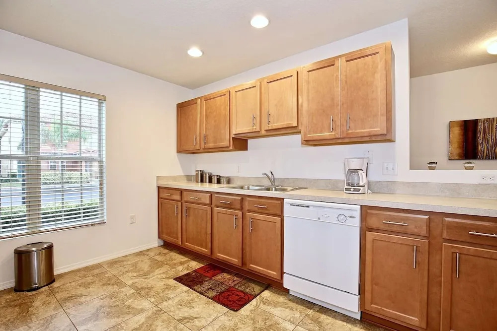 3207 Compass Bay
