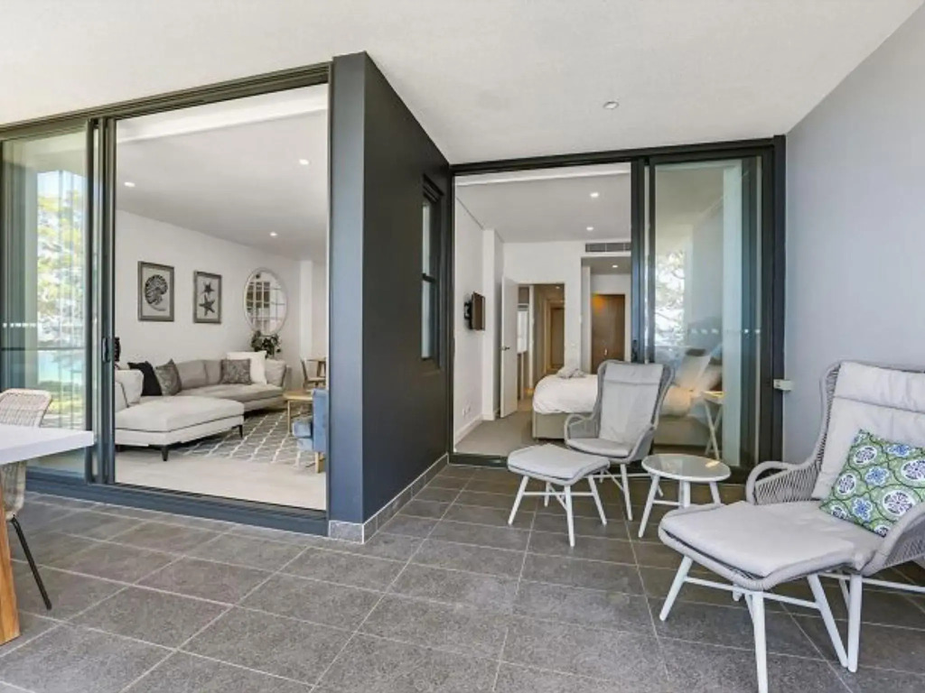 Across from Huskisson Beach Located in the Heart of Huskisson