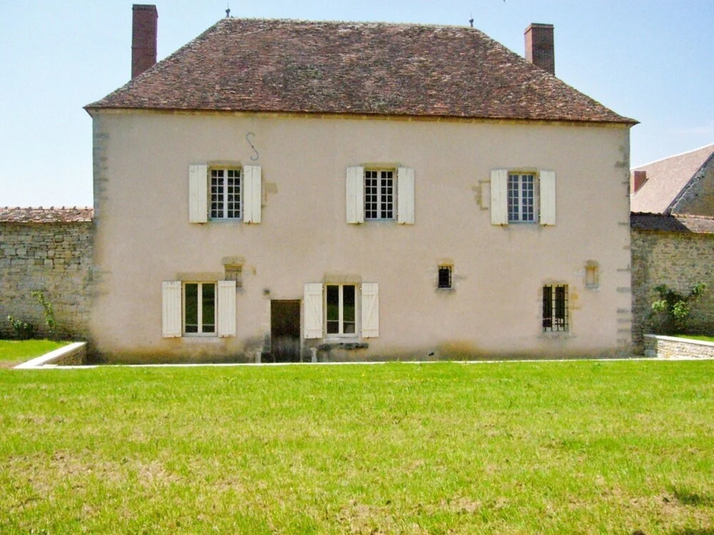 Mansion With 4 Bedrooms in Moussy, With Enclosed Garden