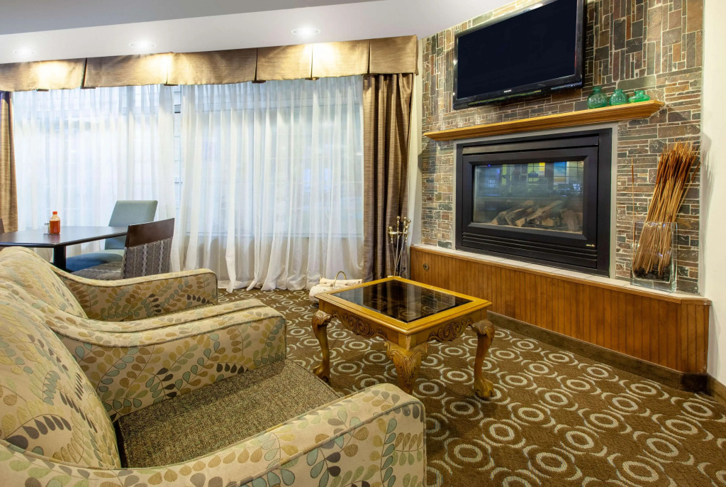 Days Inn by Wyndham Petoskey