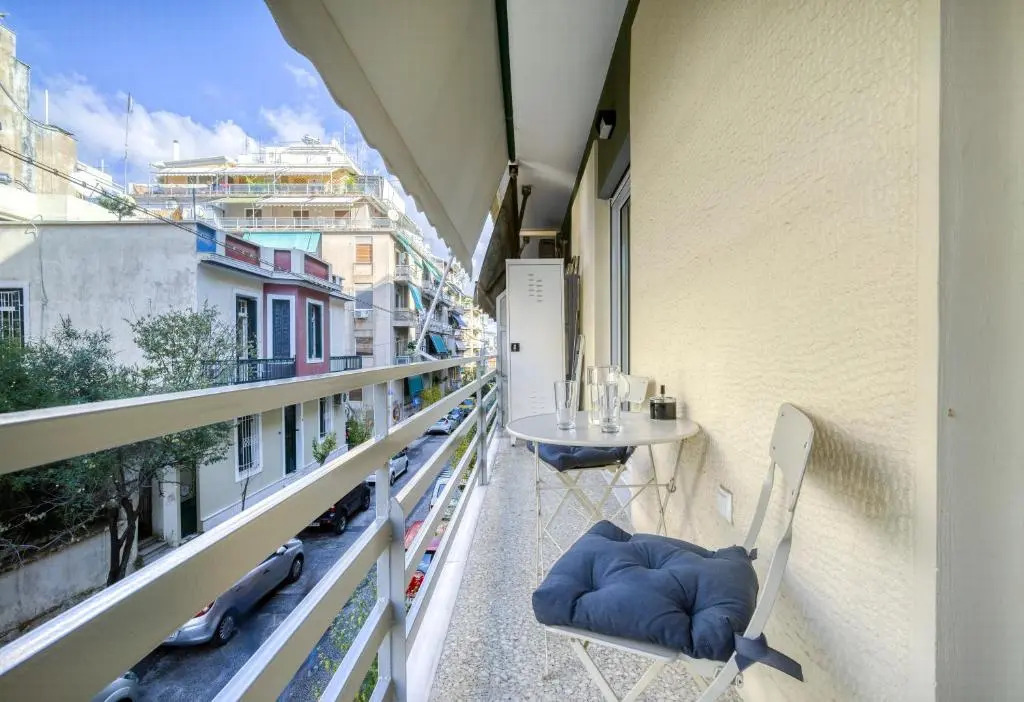 Lovely Sunlit Central Athens 2 Bedroom 2 Bathroom Condo