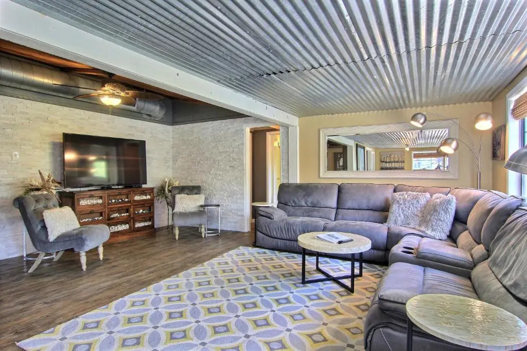 4 Palms by Silver Sands Vacation Rentals