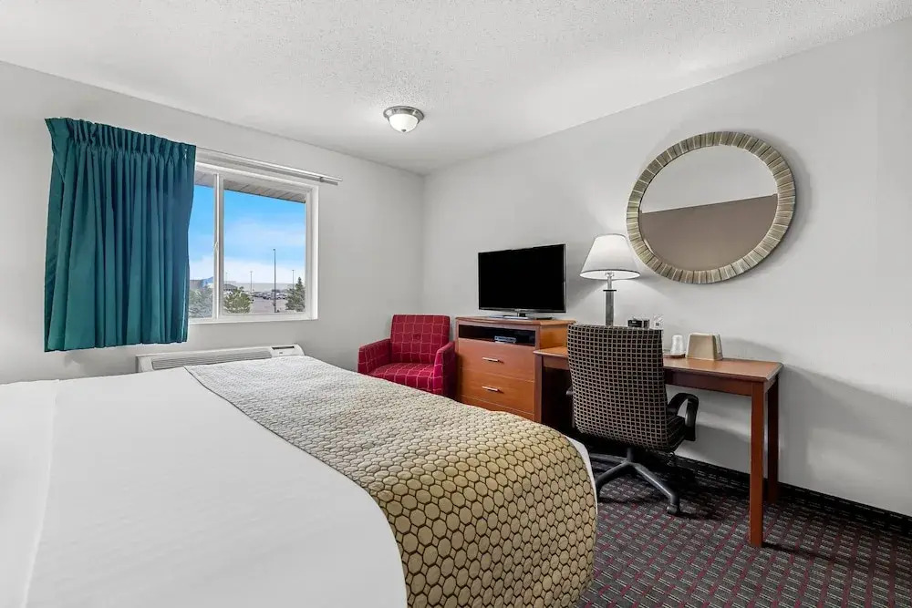 Travelodge by Wyndham Rapid City - Black Hills