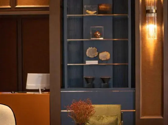 Leshan City Central District Fengdu Hotel