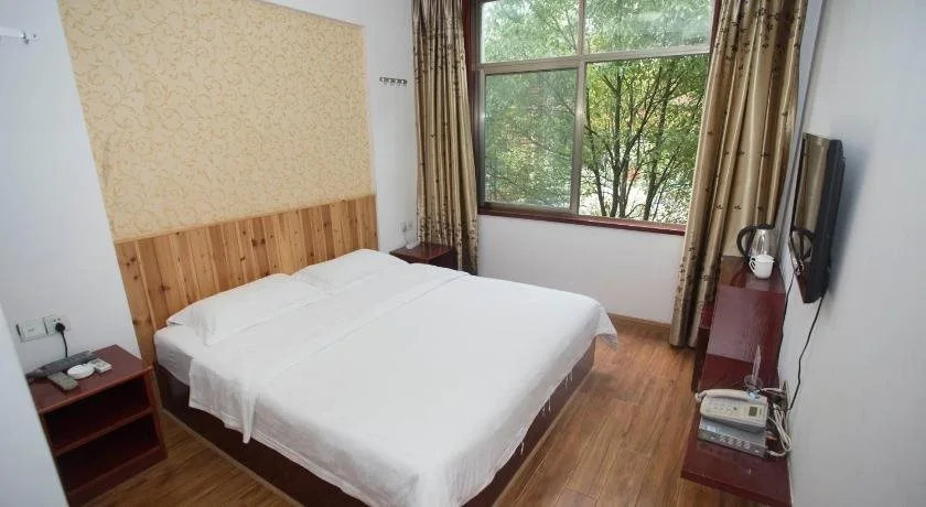 Zhangjiajie Yijiaqin Hotel