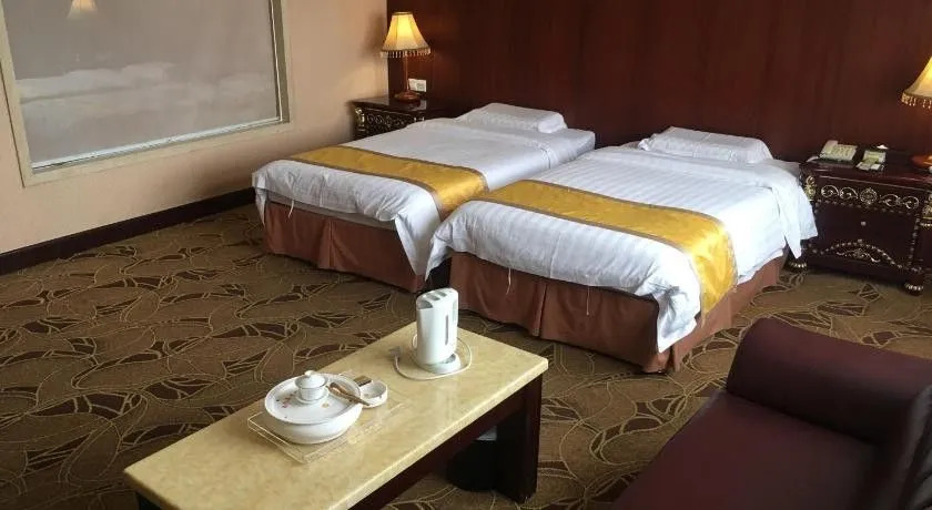 Happy Hotel
