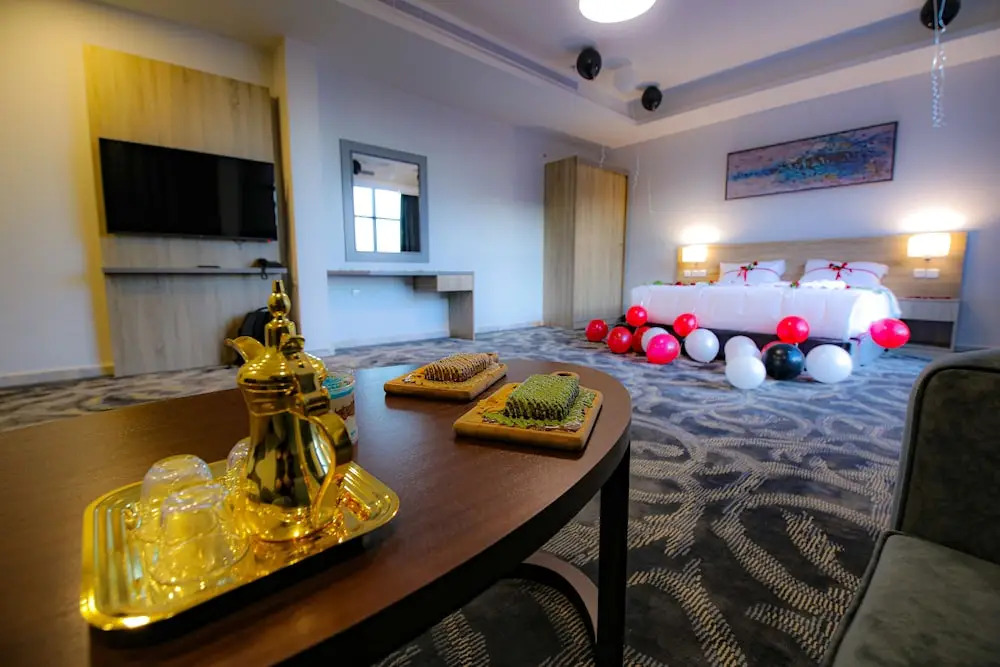 Laten Suites Al Salim Plaza Serviced Apartment