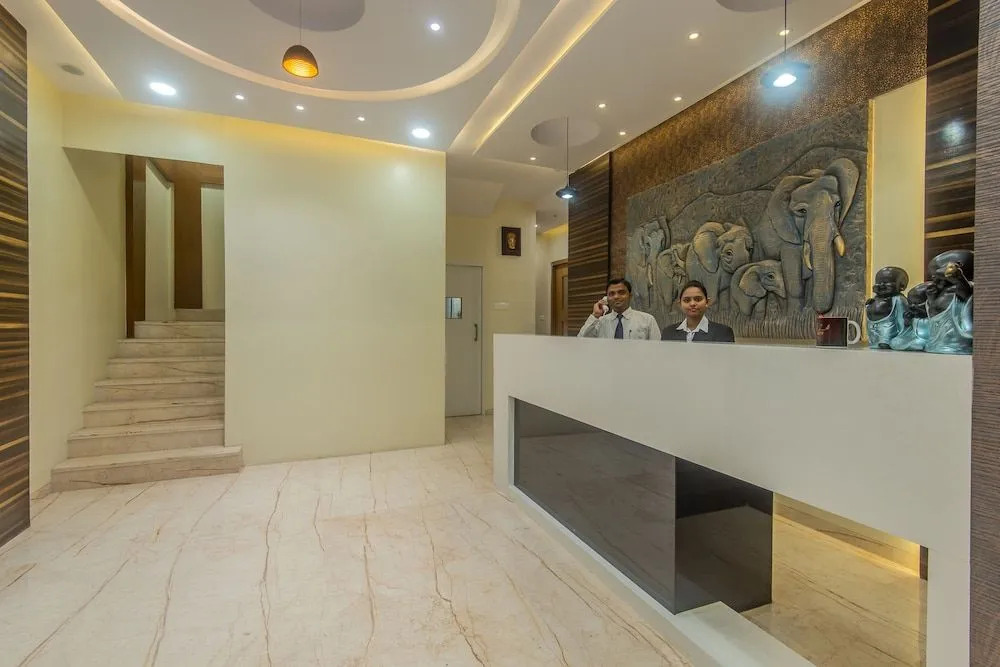 Arton Suites