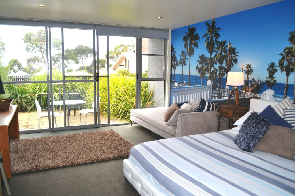 Lorne Hotel