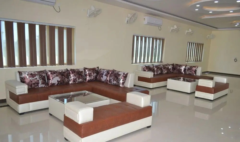 JK Rooms 125 Hotel Mariya