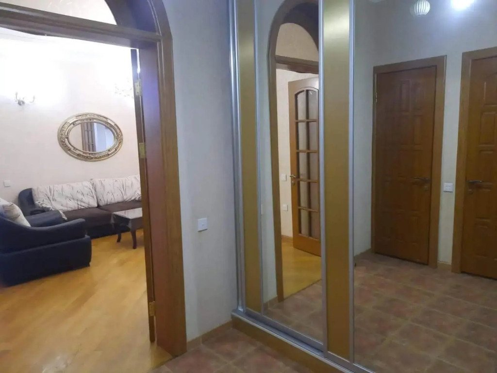 apartament naxcivani street