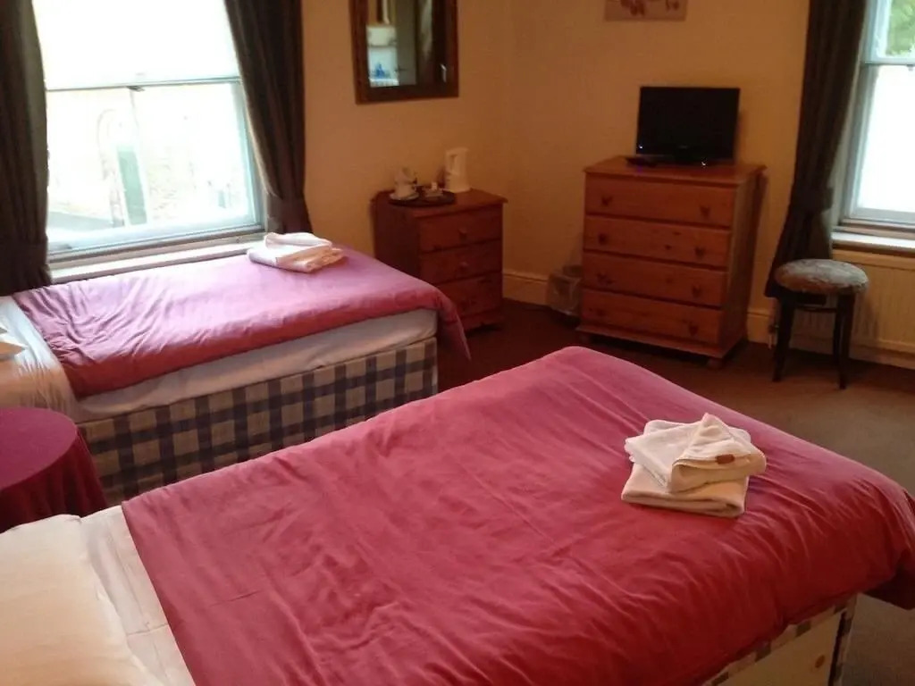 Tudor Rose Hotel