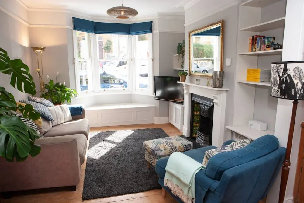 Splendid 3 Bedroom House Near Roman Bath