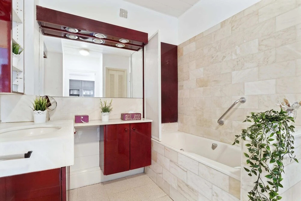 Exquisite Apartment for 4 - Live Like a Parisian