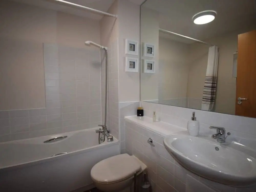 Luxurious Braemore Apartment at The Shore